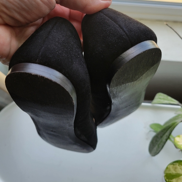 Prada Loafers with Bow - Picture 6 of 7